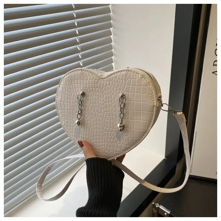 Heart Croc Leather Shoulder Bag Women's 2025 New Arrival — feature 9