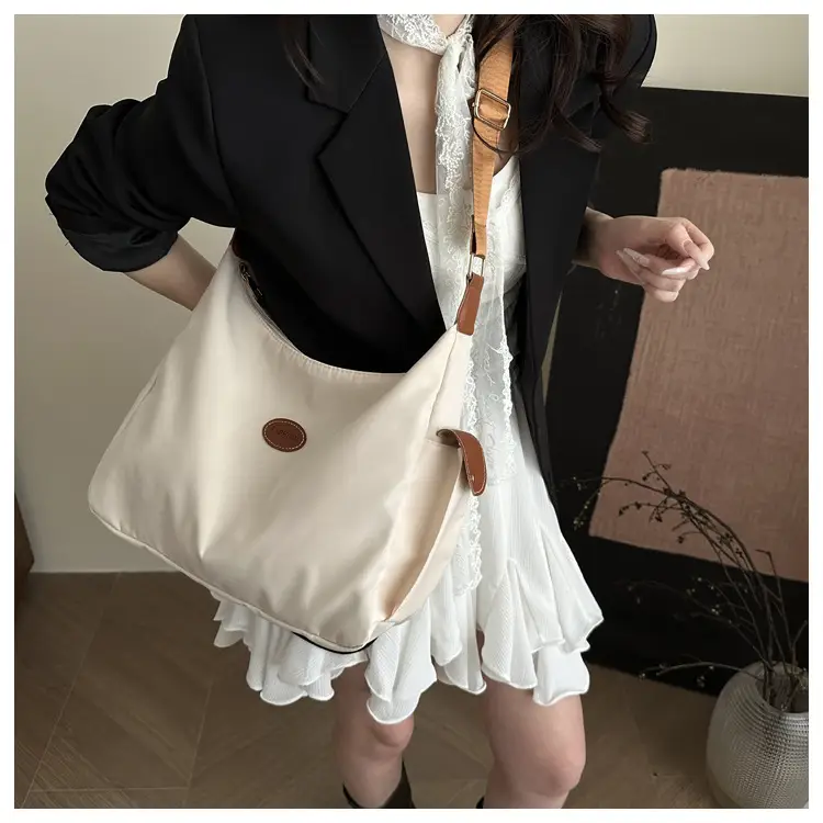 Women's Cream Oxford Tote Bag Single Shoulder Commuter Bag — feature 37