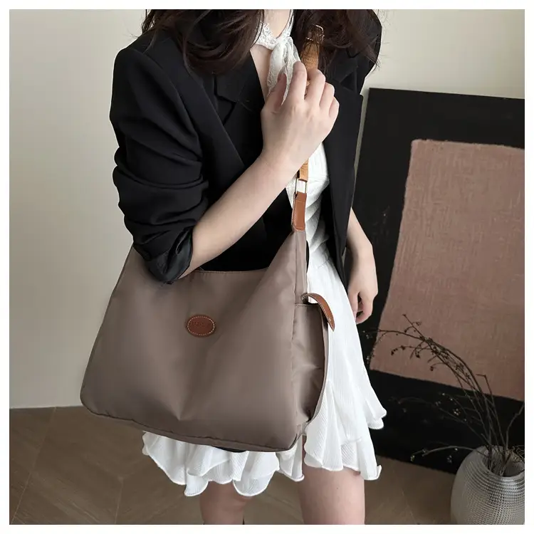 Women's Cream Oxford Tote Bag Single Shoulder Commuter Bag — feature 49