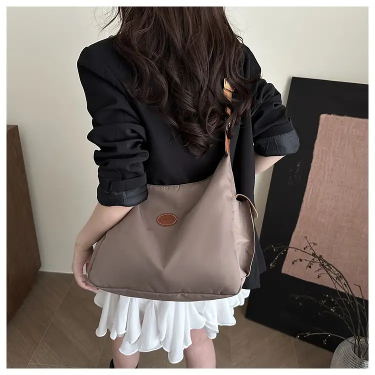 Women's Cream Oxford Tote Bag Single Shoulder Commuter Bag — feature 50