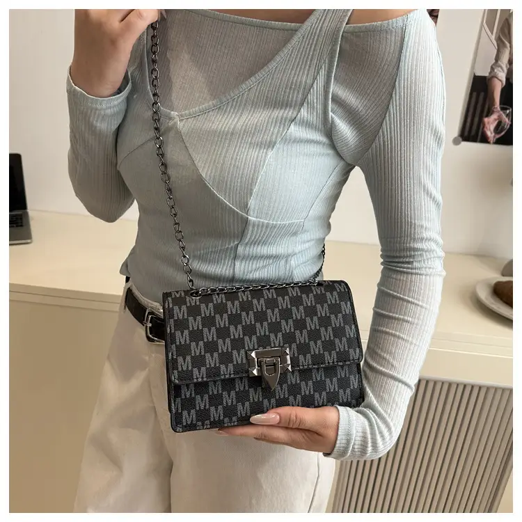 Retro Textured Square Bag for Women 2025 Spring — feature 18