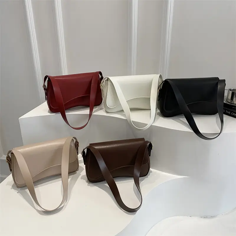 Women's Beige Crossbody Bag with Chain Strap - Image 7