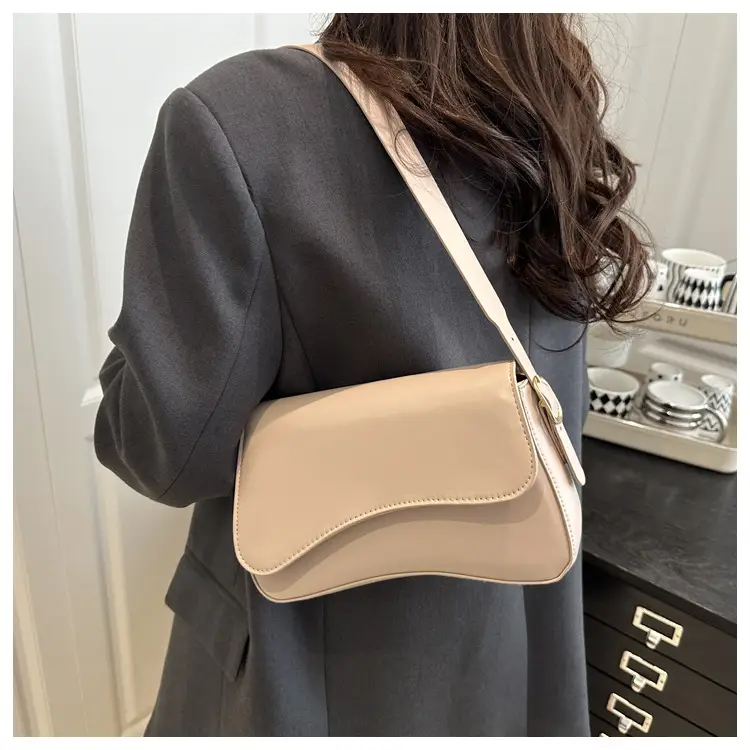 Women's Beige Crossbody Bag with Chain Strap — feature 14