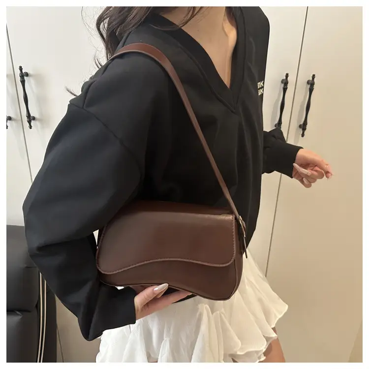 Women's Beige Crossbody Bag with Chain Strap — feature 16