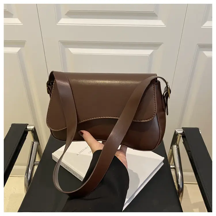 Women's Beige Crossbody Bag with Chain Strap - Image 4