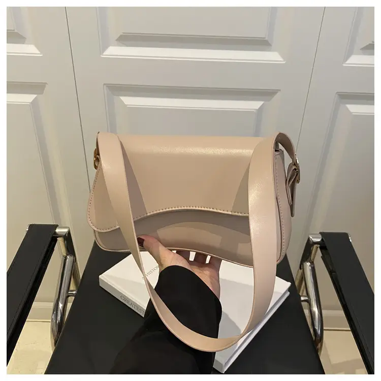 Women's Beige Crossbody Bag with Chain Strap - Image 5