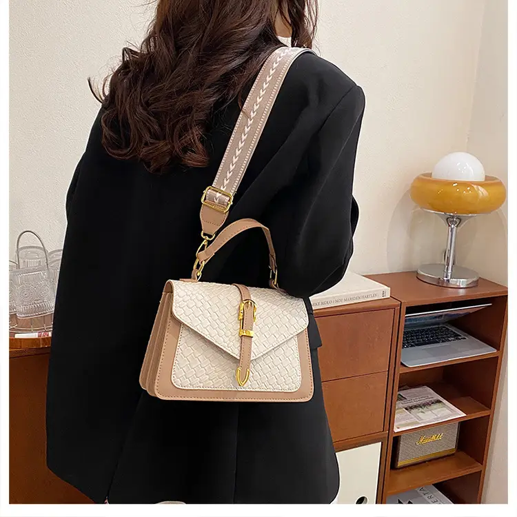 Black Embossed Woven Shoulder Bag for Women 2025 — feature 30