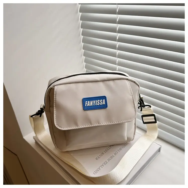 Minimalist Crossbody Bag for Students & Casual Use — feature 11