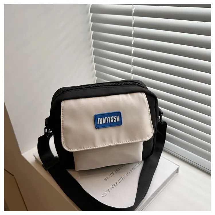 Minimalist Crossbody Bag for Students & Casual Use — feature 12