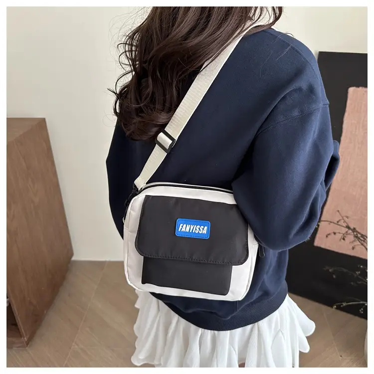 Minimalist Crossbody Bag for Students & Casual Use — feature 18