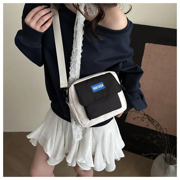 Minimalist Crossbody Bag for Students & Casual Use — feature 20