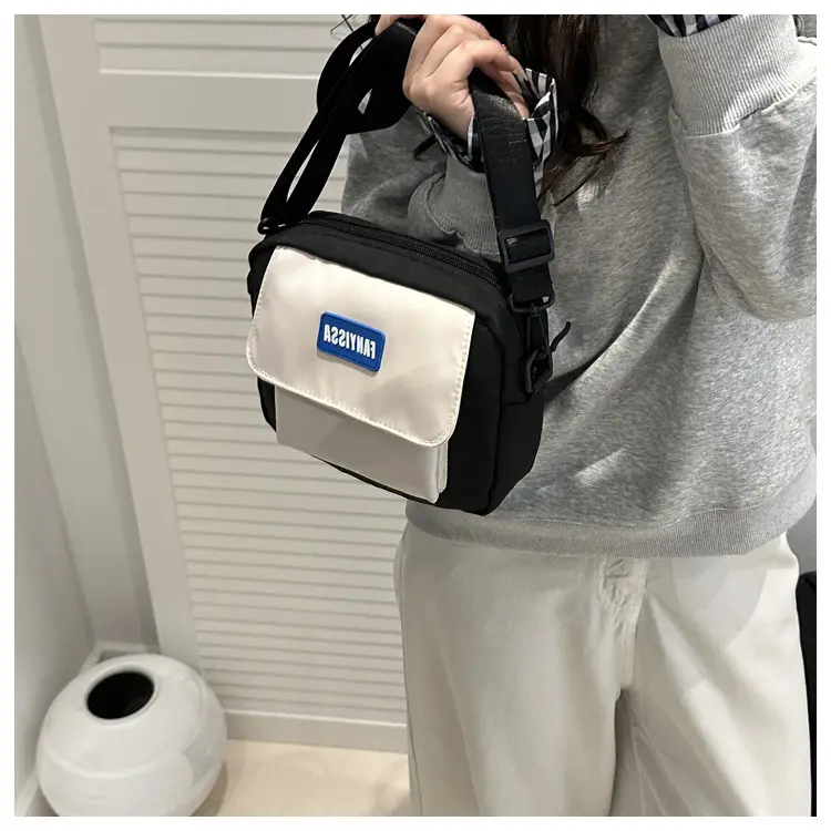 Minimalist Crossbody Bag for Students & Casual Use — feature 23