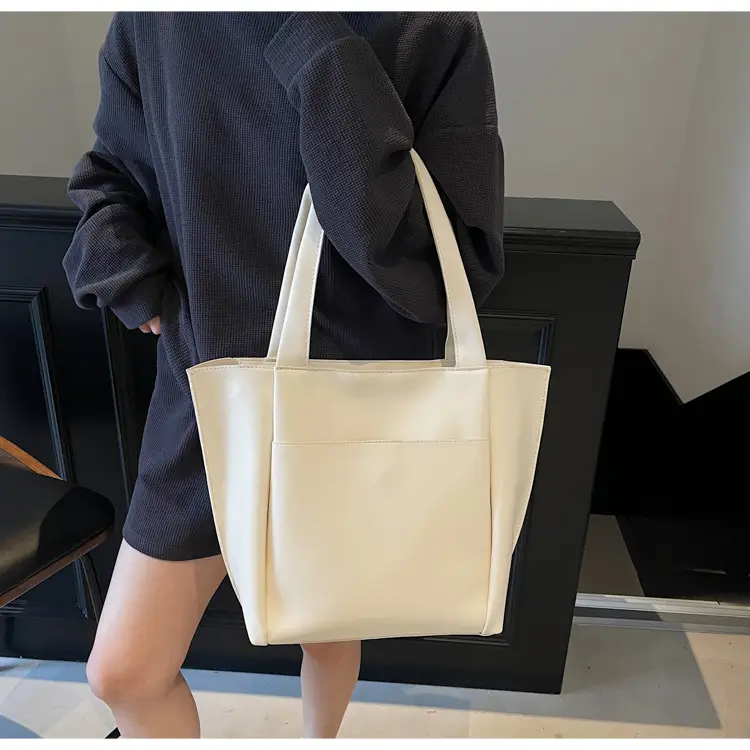 Women Large Capacity Tote Bag Brown Leather 2026 — feature 13