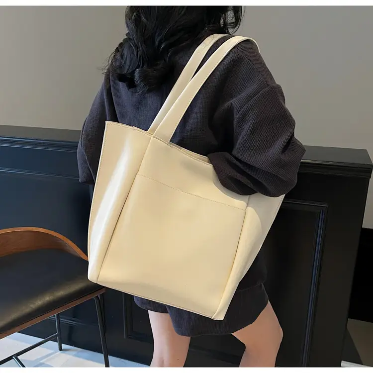 Women Large Capacity Tote Bag Brown Leather 2026 — feature 14