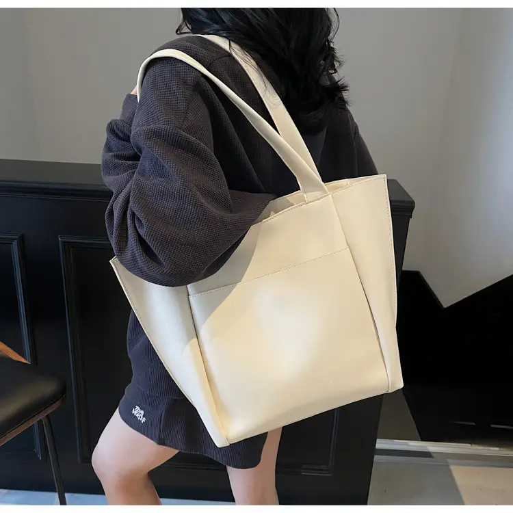 Women Large Capacity Tote Bag Brown Leather 2026 — feature 16