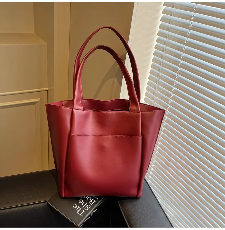 Women Large Capacity Tote Bag Brown Leather 2026 — feature 28