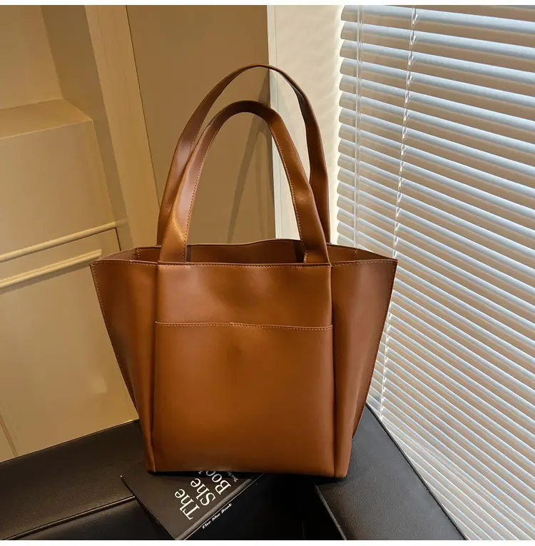Women Large Capacity Tote Bag Brown Leather 2026 — feature 31