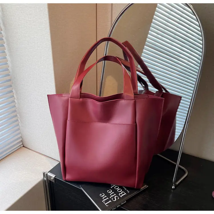 Women Large Capacity Tote Bag Brown Leather 2026 — feature 34
