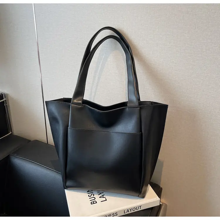 Women Large Capacity Tote Bag Brown Leather 2026 — feature 39