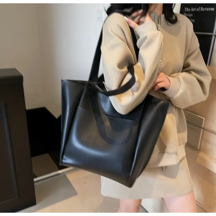 Women Large Capacity Tote Bag Brown Leather 2026 — feature 8