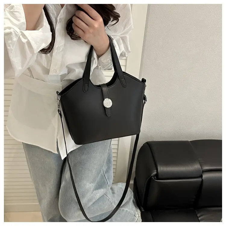 Pink Vintage Niche Hand Bag for Women 2025 — feature 28