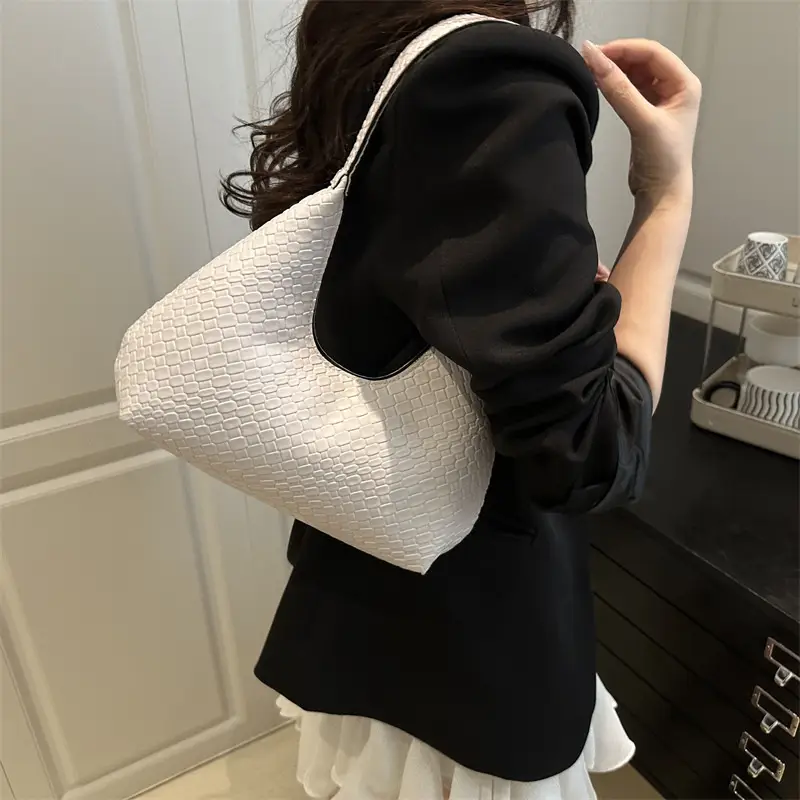 2025 Woven Shoulder Bag Niche Design Large Capacity - Image 6