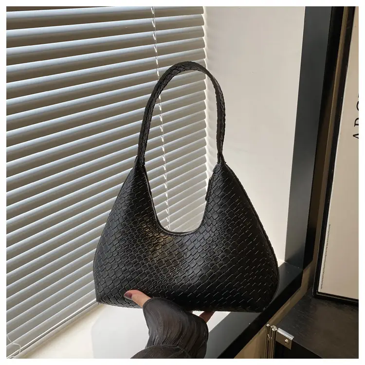 2025 Woven Shoulder Bag Niche Design Large Capacity — feature 10