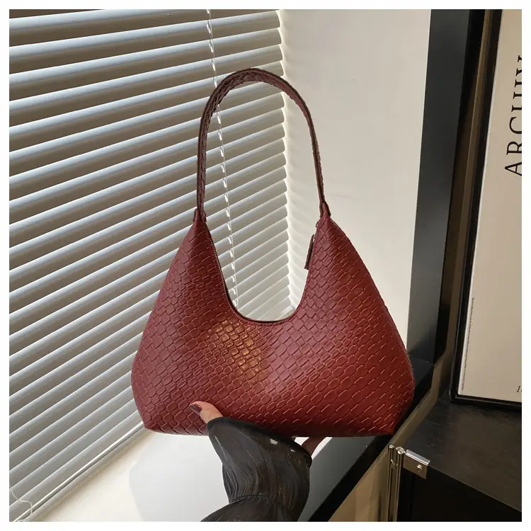 2025 Woven Shoulder Bag Niche Design Large Capacity — feature 11
