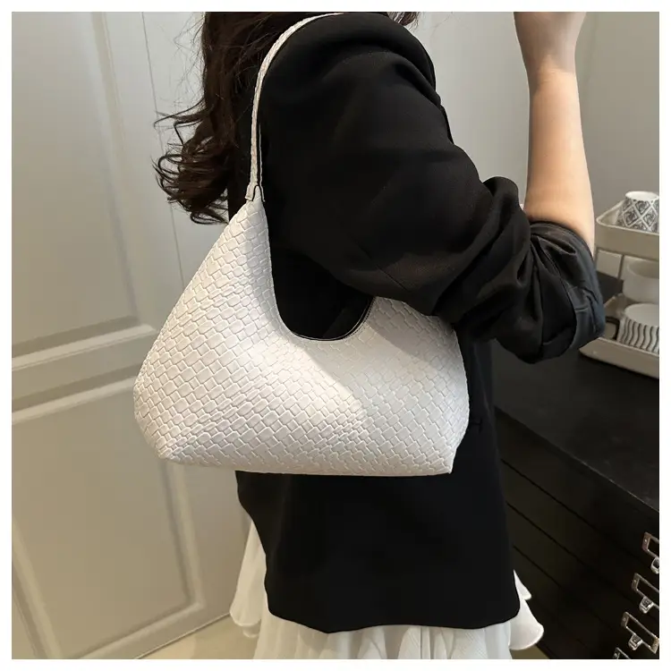 2025 Woven Shoulder Bag Niche Design Large Capacity — feature 14