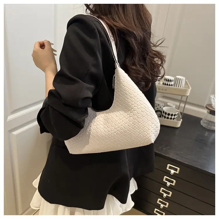 2025 Woven Shoulder Bag Niche Design Large Capacity — feature 17