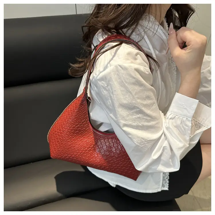 2025 Woven Shoulder Bag Niche Design Large Capacity — feature 23