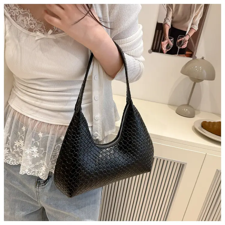 2025 Woven Shoulder Bag Niche Design Large Capacity — feature 28