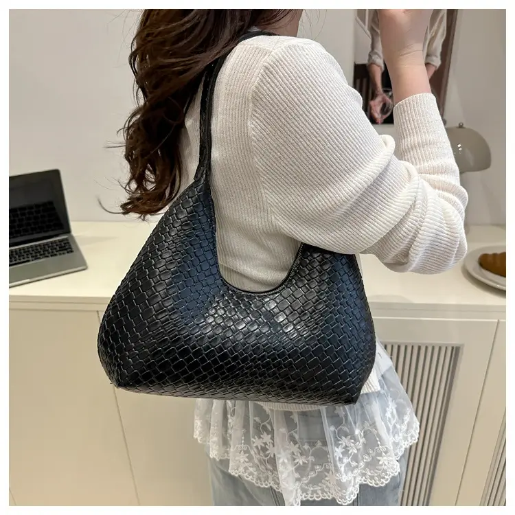 2025 Woven Shoulder Bag Niche Design Large Capacity — feature 29