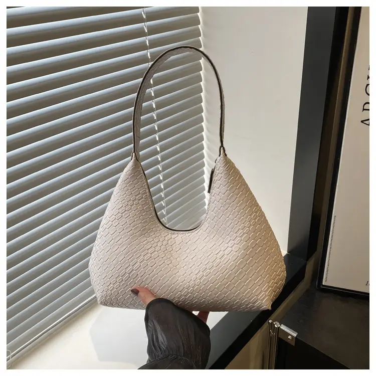 2025 Woven Shoulder Bag Niche Design Large Capacity — feature 9