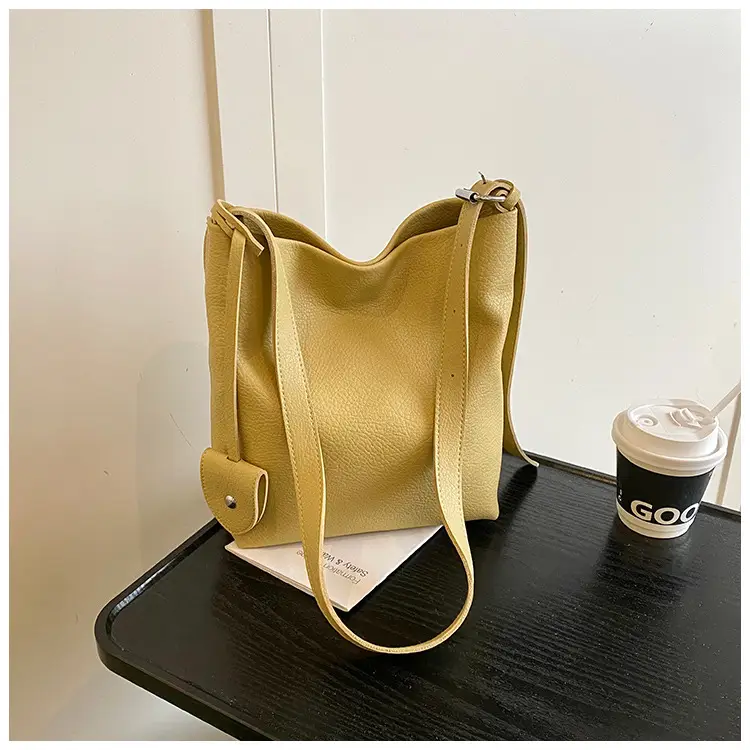 Women's Large Capacity Beige Shoulder Bag 2025 — feature 21
