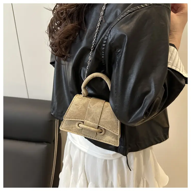 Silver Chain Crossbody Bag for Women 2025 — feature 12