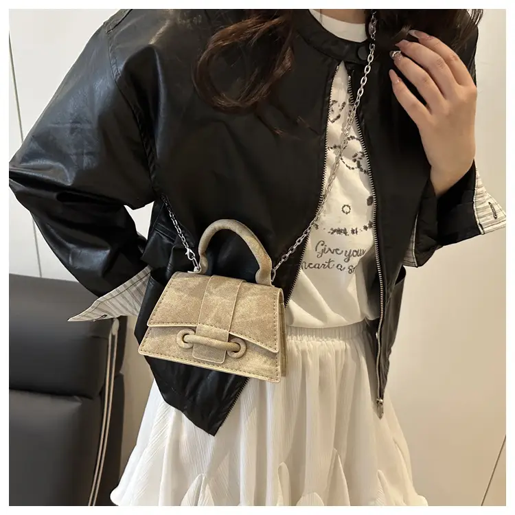 Silver Chain Crossbody Bag for Women 2025 — feature 13