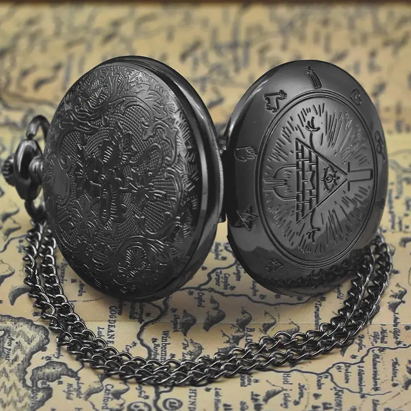 Vintage Scarecrow Pocket Watch with Star Design — feature 9