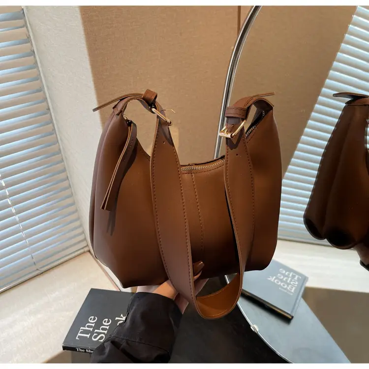 Women's Large-Capacity Crossbody Shoulder Bag Beige Leather — feature 14