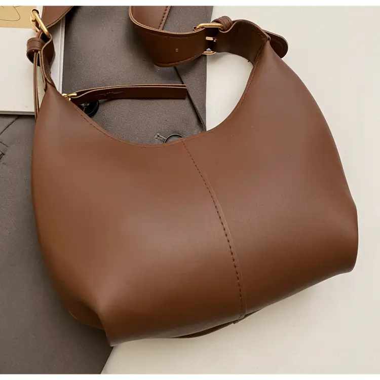 Women's Large-Capacity Crossbody Shoulder Bag Beige Leather — feature 44