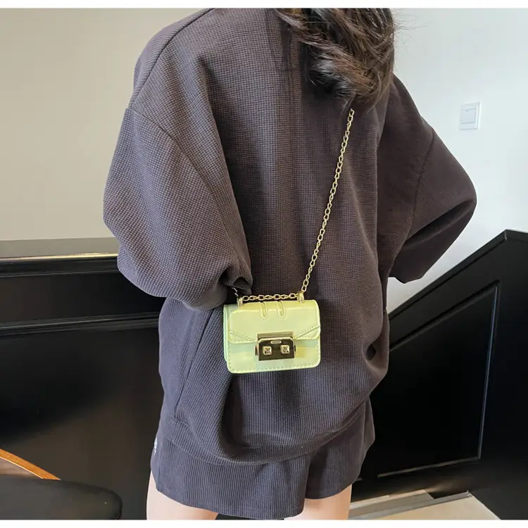 Light Blue Chain Crossbody Bag for Women — feature 16