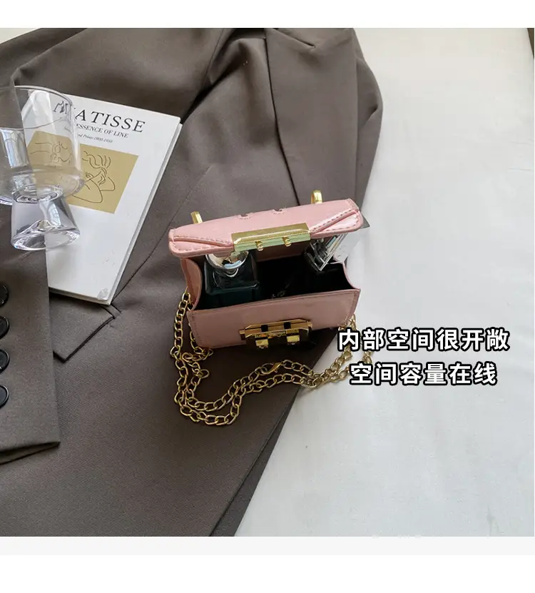 Light Blue Chain Crossbody Bag for Women — feature 5