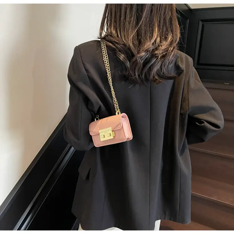 Light Blue Chain Crossbody Bag for Women — feature 9