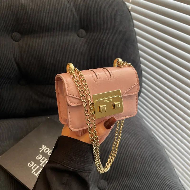 Light Blue Chain Crossbody Bag for Women - Image 4