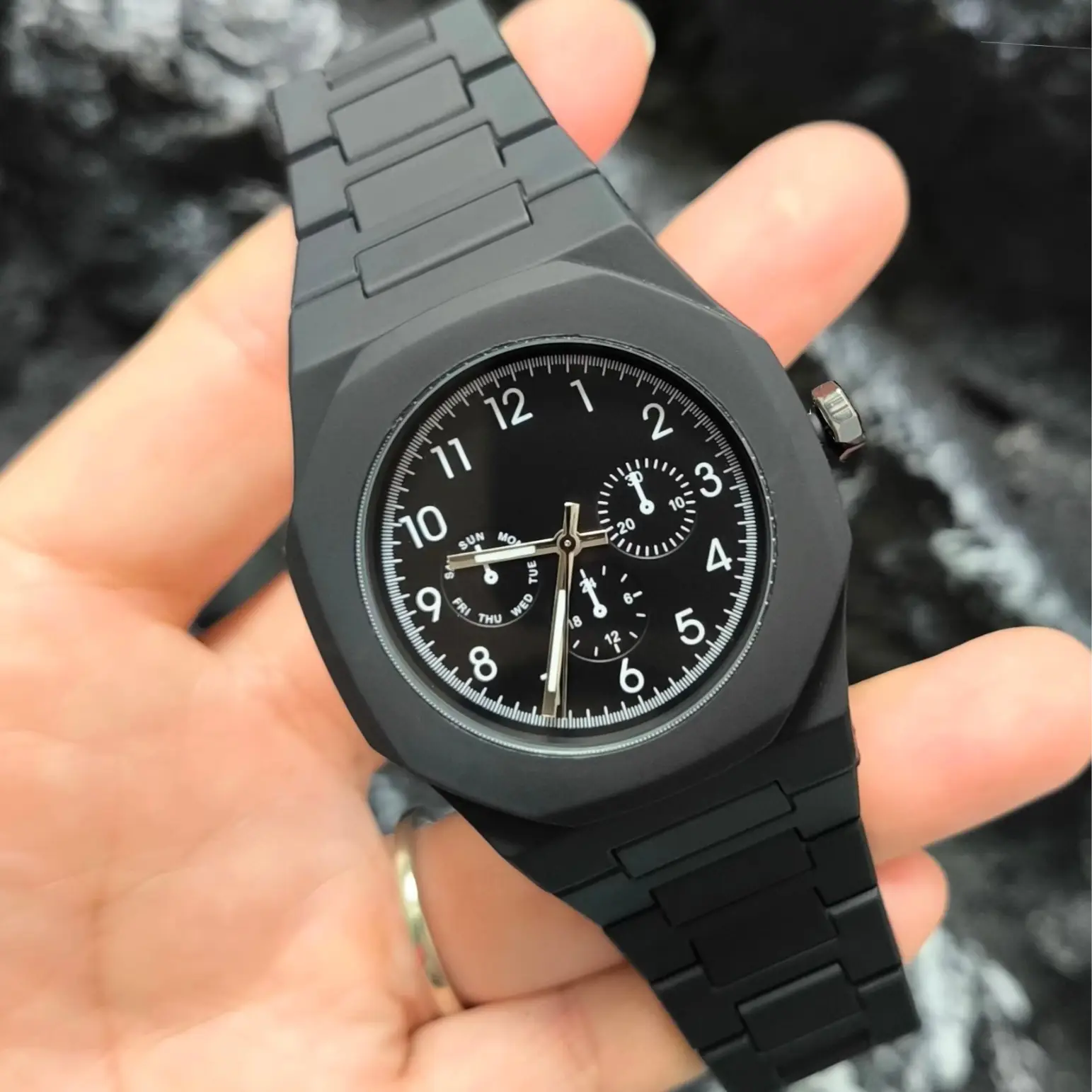 Men's Black Quartz Wristwatch with Dopamine Design