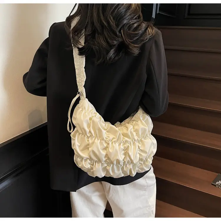 Korean Pleated Cloud Bag Women 2025 New — feature 25