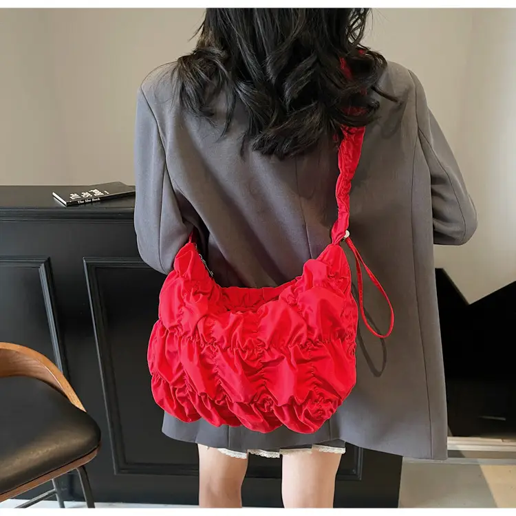 Korean Pleated Cloud Bag Women 2025 New — feature 30