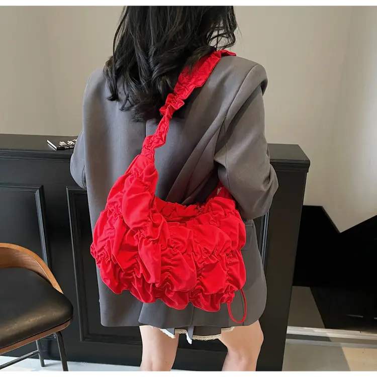 Korean Pleated Cloud Bag Women 2025 New — feature 32