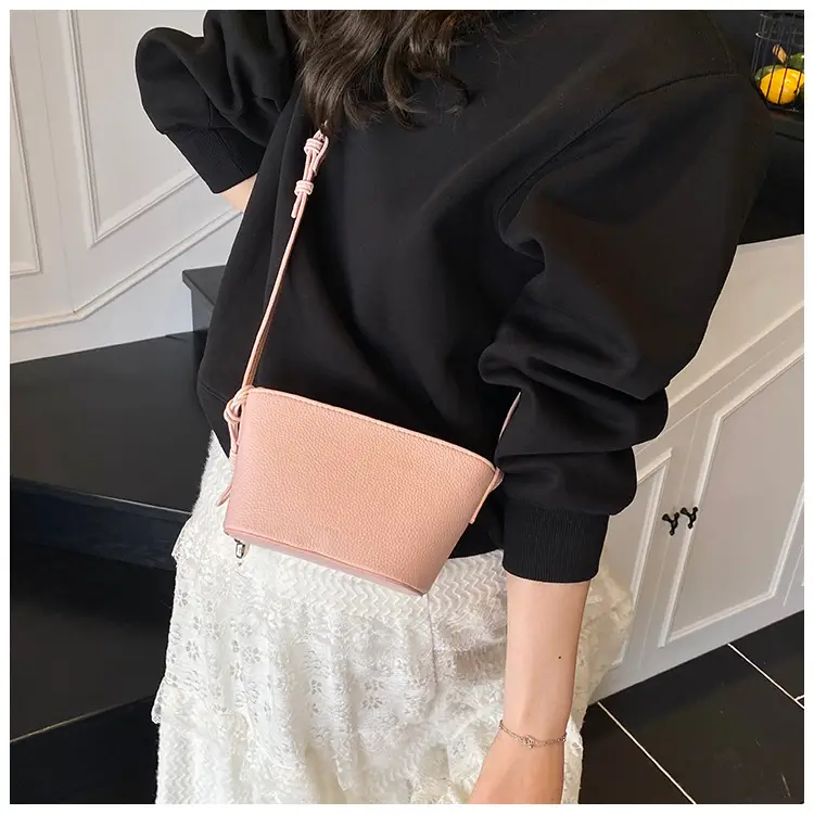 Women's Cream Mesh Shoulder Bag 2025 Commuter Crossbody — feature 24