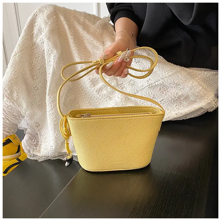 Women's Cream Mesh Shoulder Bag 2025 Commuter Crossbody — feature 25